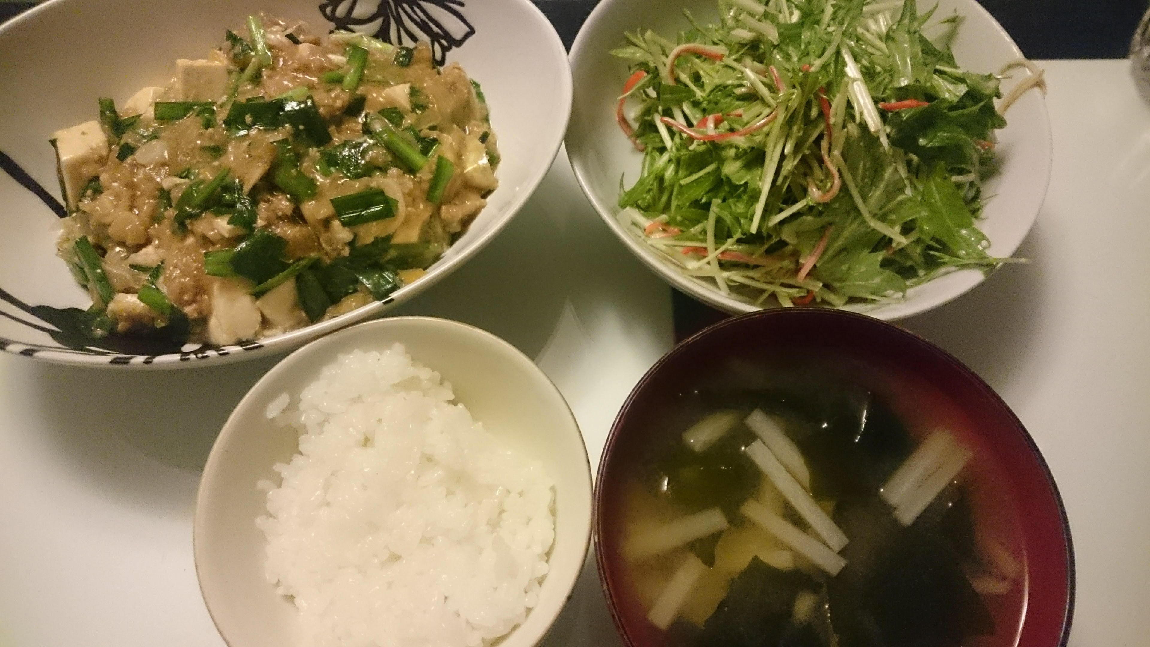 麻婆豆腐＋水菜のサラダ