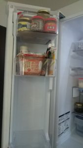 冷蔵庫（左