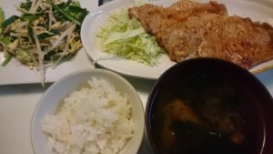 豚の生姜焼き＋ニラ玉もやし